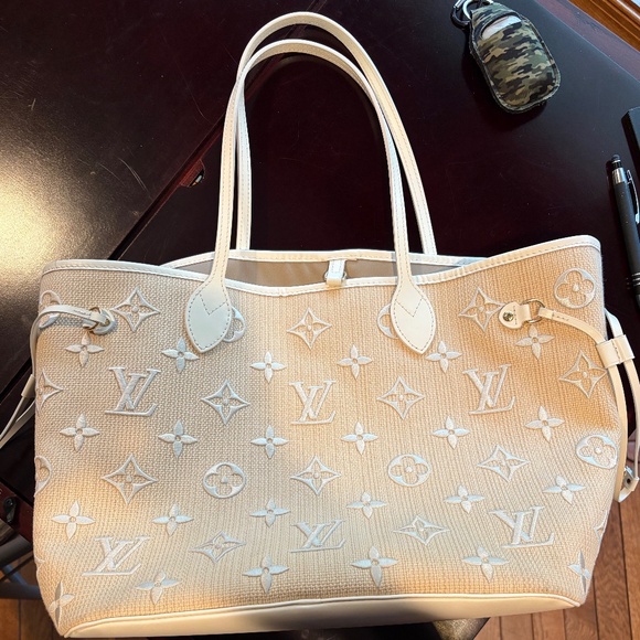 Louis Vuitton Hand bag - Picture 1 of 3